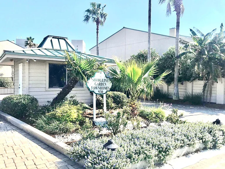 Gulf Shore Dr — Photo 7