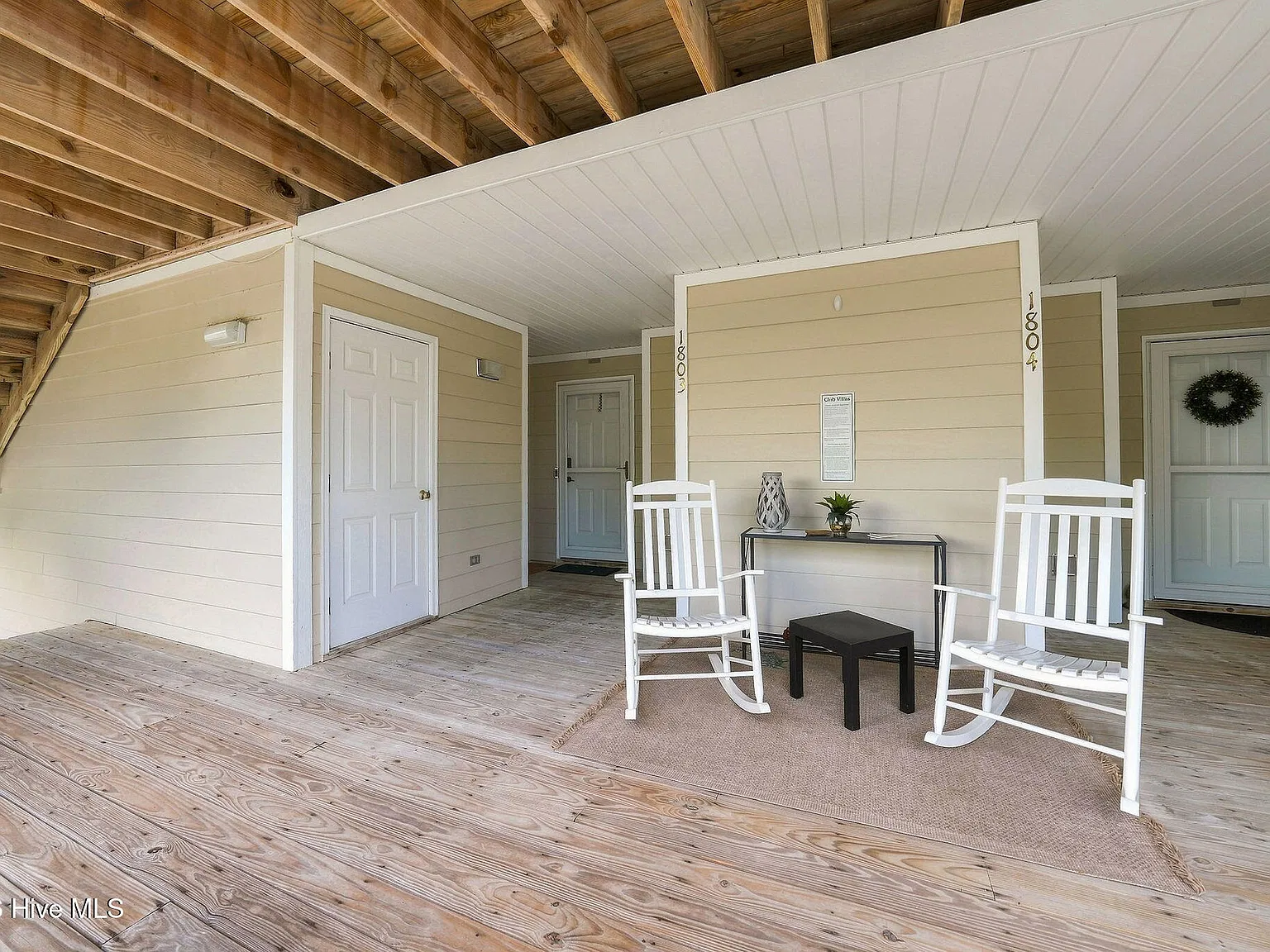 2 bed, 2.0 bath, 1180 sqft, $2,000 — Photo 2