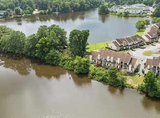 453 Lands End Rd, Fayetteville, NC 28314