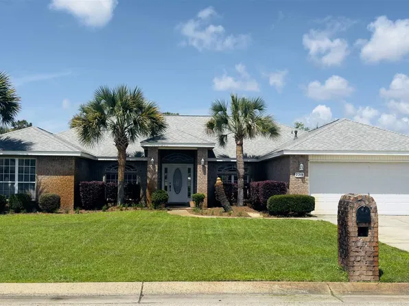 2215 Seascale Ct, Navarre, FL 32566