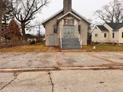 2752 Elkhart St, Lake Station, IN, 46405