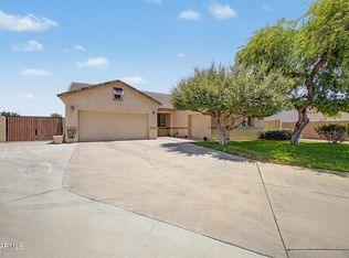 1300 E BOSI Court, San Tan Valley, AZ 85140