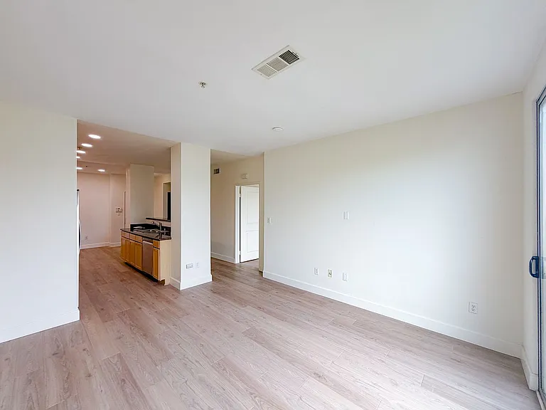 6400 Crescent Park E #407 — Photo 5