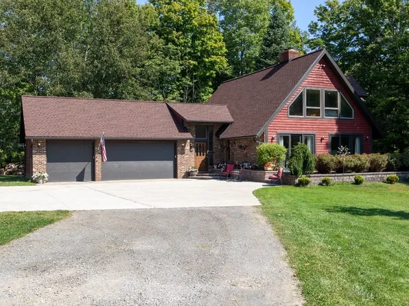 8621 Bargain Rd, Mc Kean, PA 16426