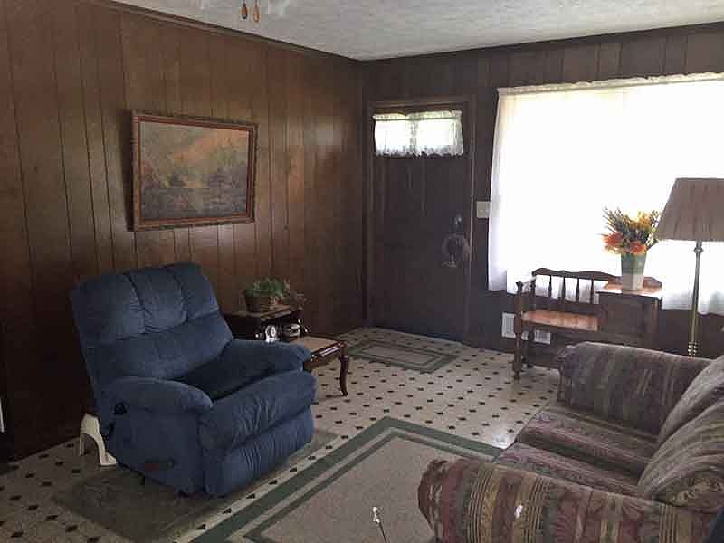 2nd image of 720 Moon Rd
