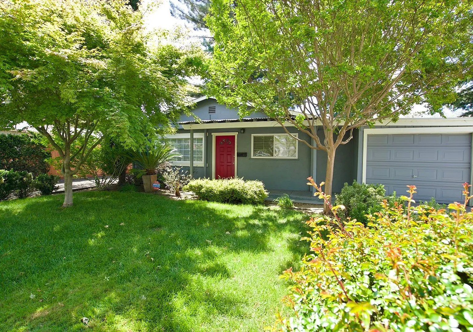 Charming Three Bedroom Downtown Napa Home — Photo 1