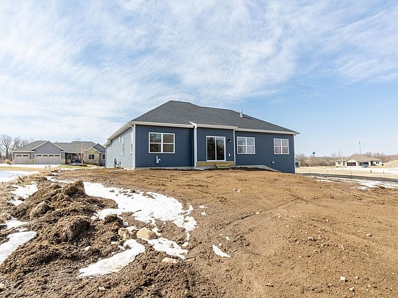5th image of 652 Valley View Dr