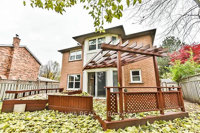 11 Berkeley Ct — Photo 20