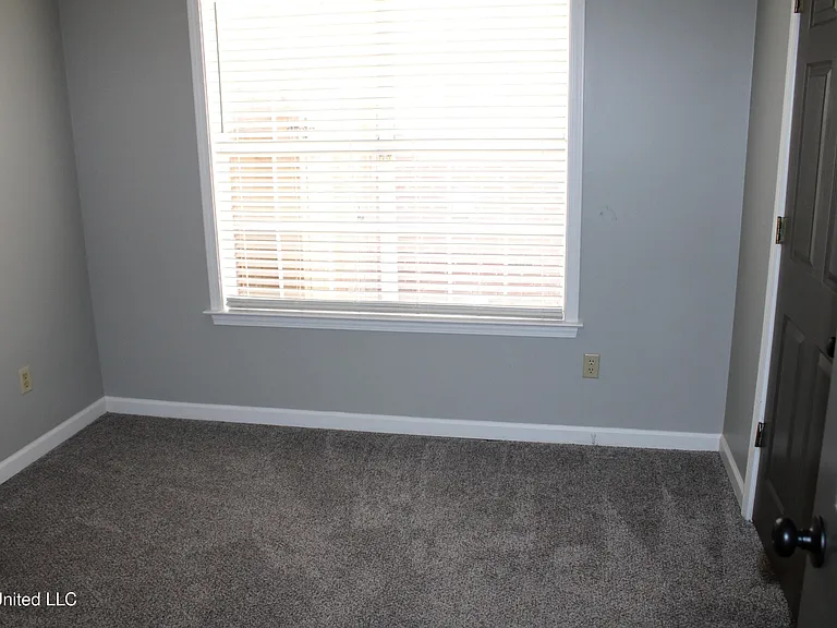 6849 Dogwood Mnr W — Photo 19