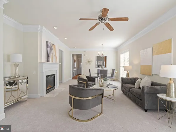 44333 Panther Ridge Dr, Ashburn, VA 20147