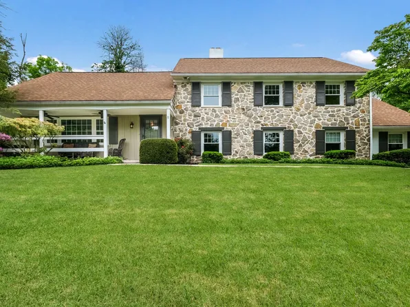 286 Ivy Ln, Glen Mills, PA 19342