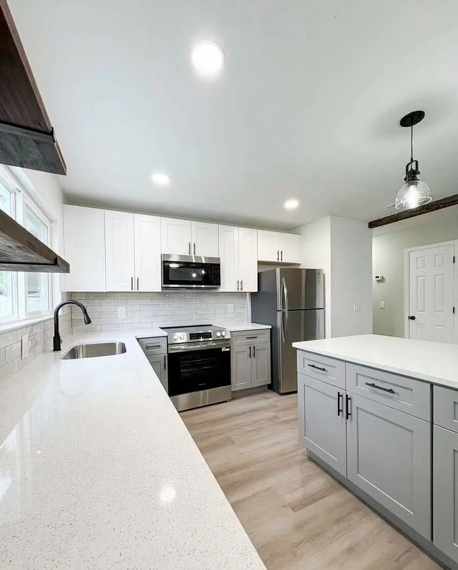 2 bed, 2.0 bath, 1176 sqft, $2,300 — Photo 3