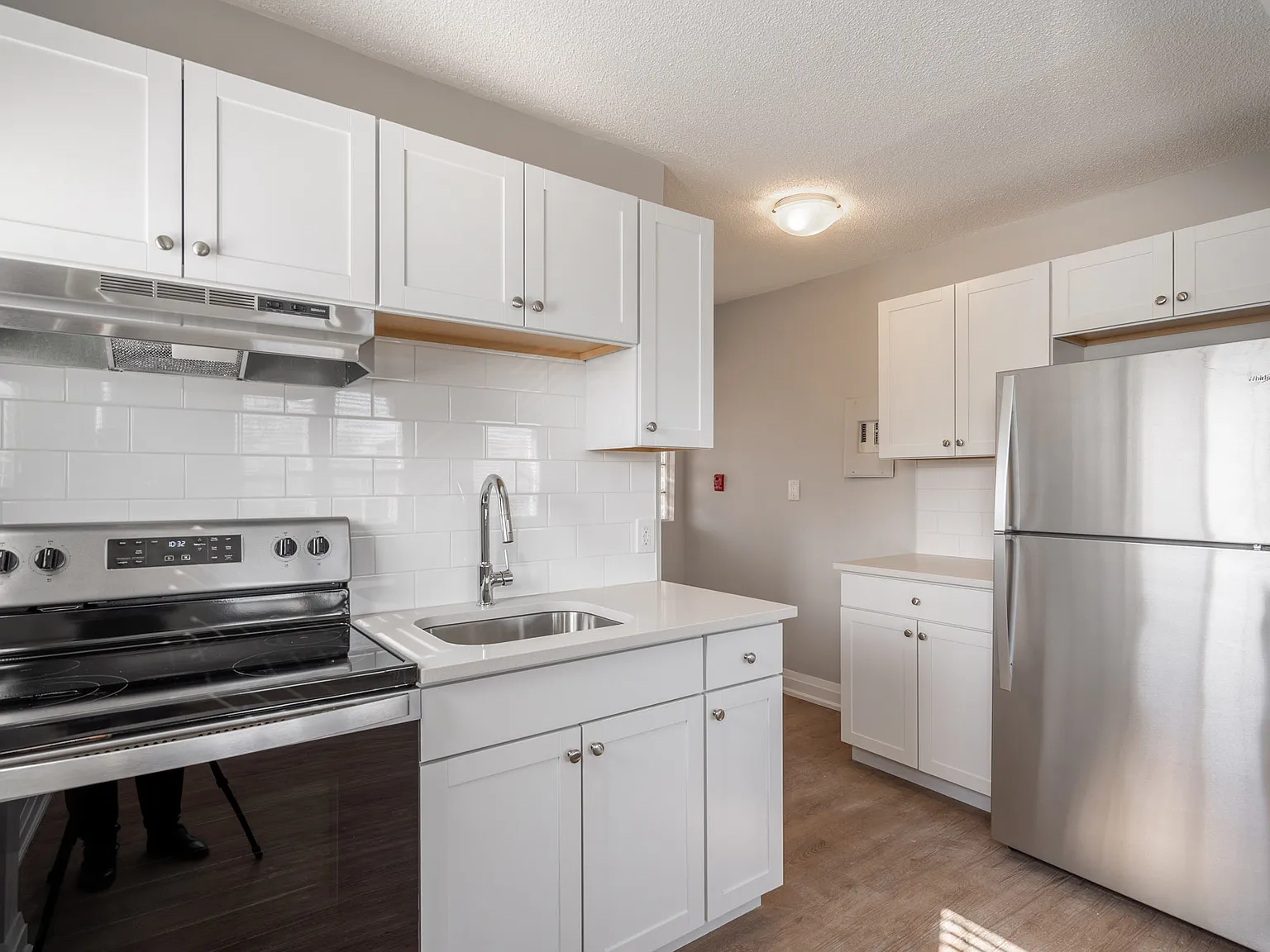 2 Bedroom Unit in Small walk up — Photo 3