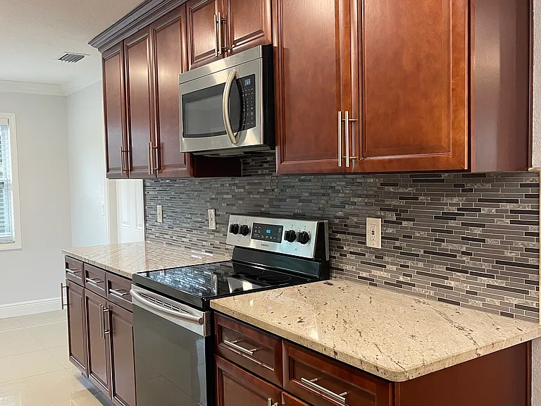 1395 Ambassador Dr — Photo 13