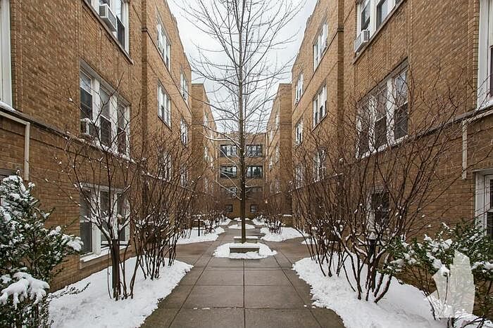 1st image of 681 W Wrightwood Ave #1WT