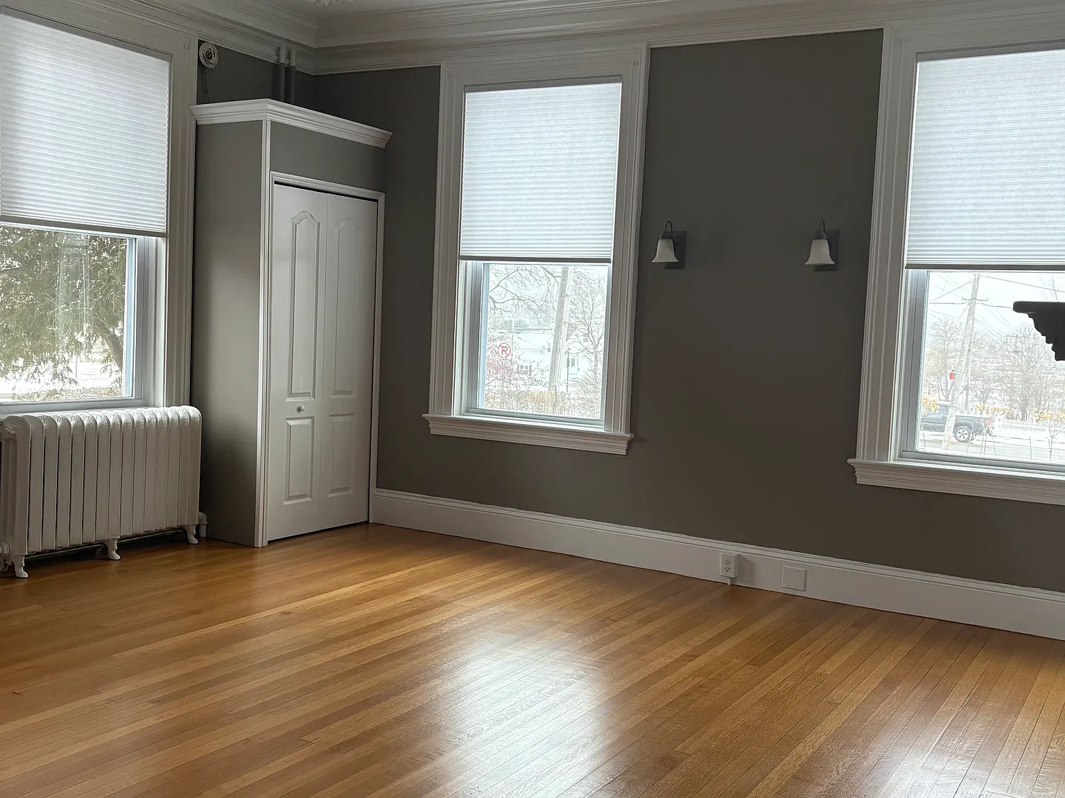 Studio, $1,100 — Photo 2