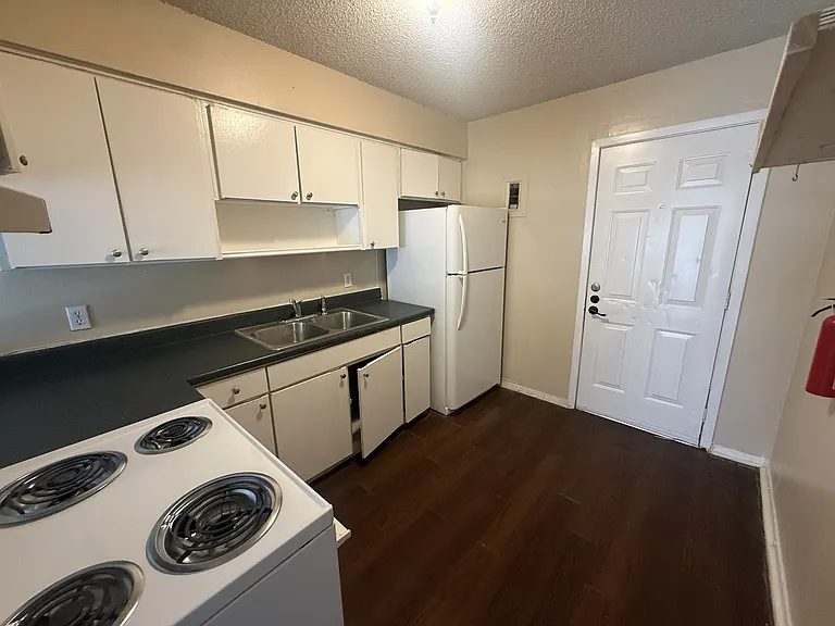 1243 N Lbj Dr #B — Photo 15