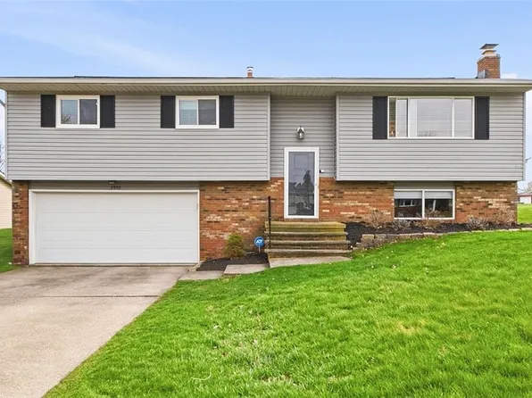 3992 Hilltop Dr, Brunswick, OH 44212