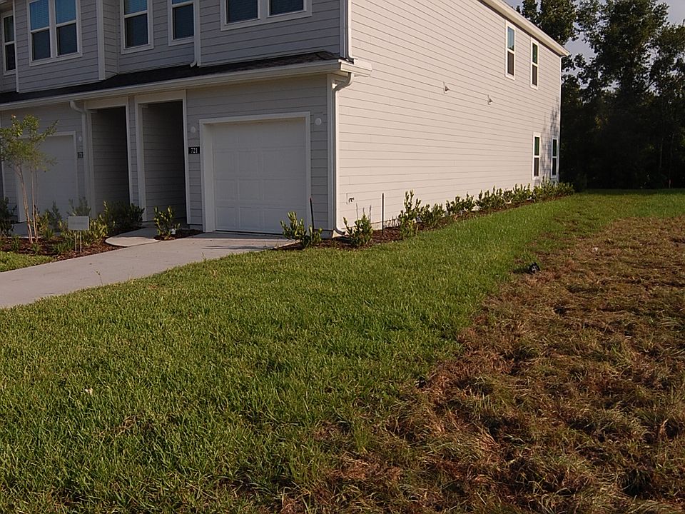 1st image of 689 Holly Lakes Dr #1