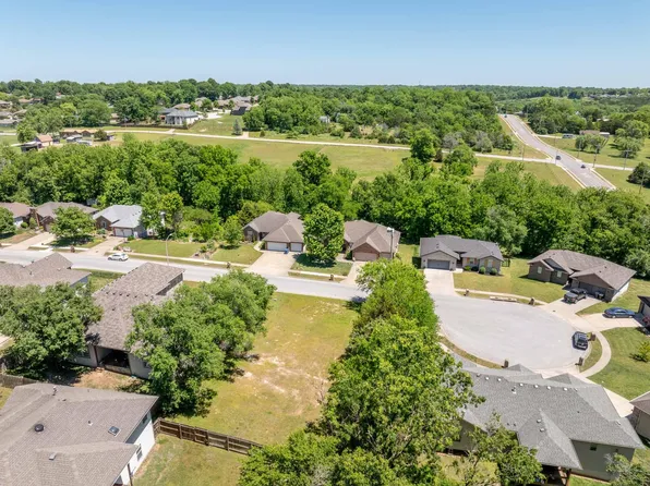 5389 S Clifton Avenue, Springfield, MO 65810
