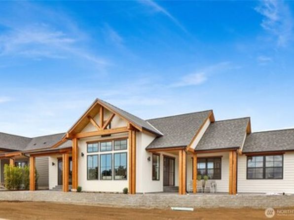 227 Skipping Stone Loop