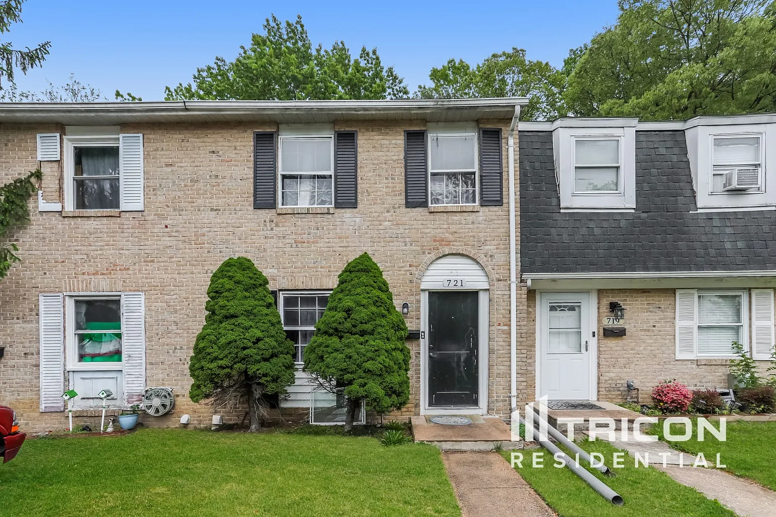 721 Sequoia Dr photo 1