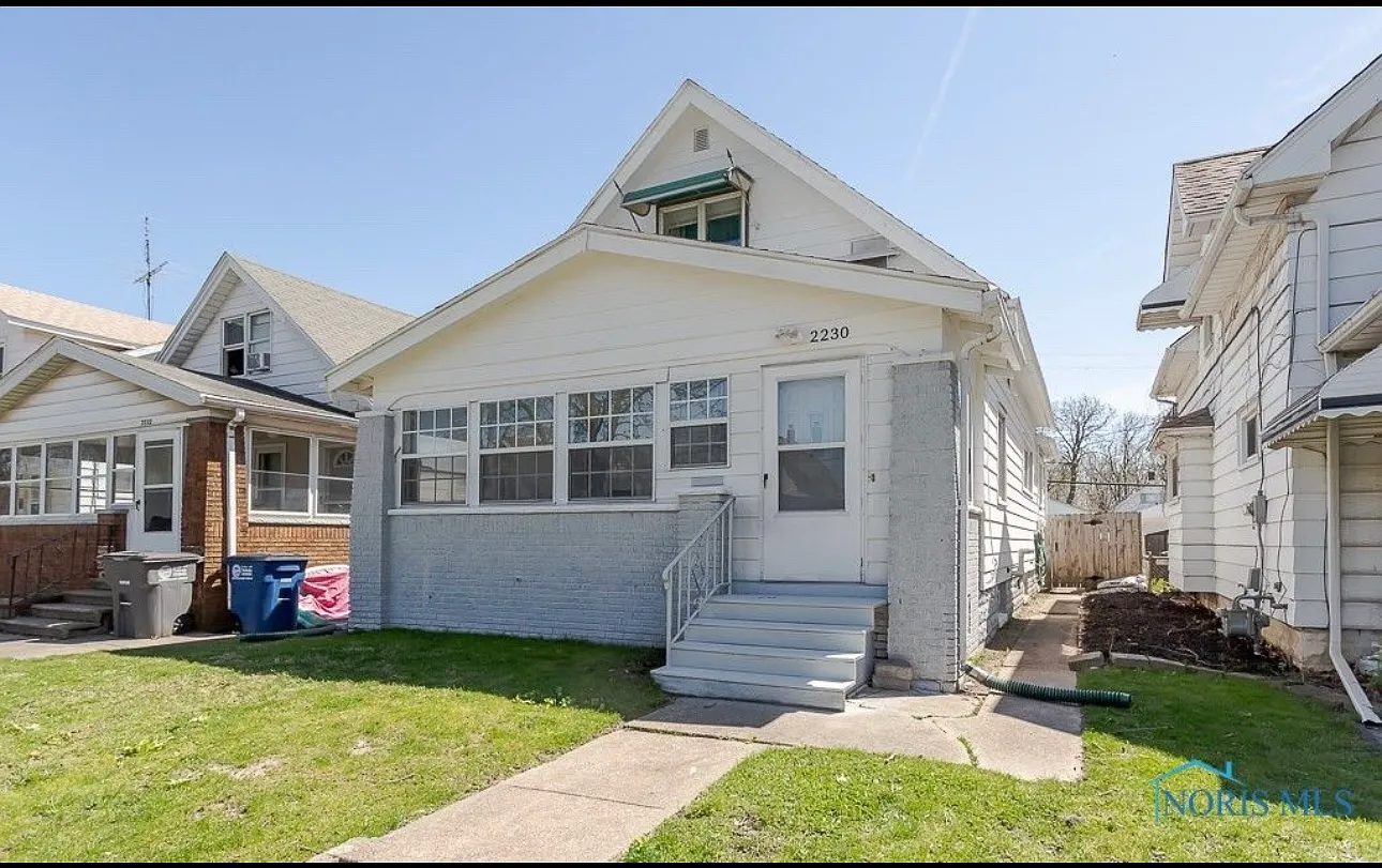 2230 Caledonia St — Photo 1