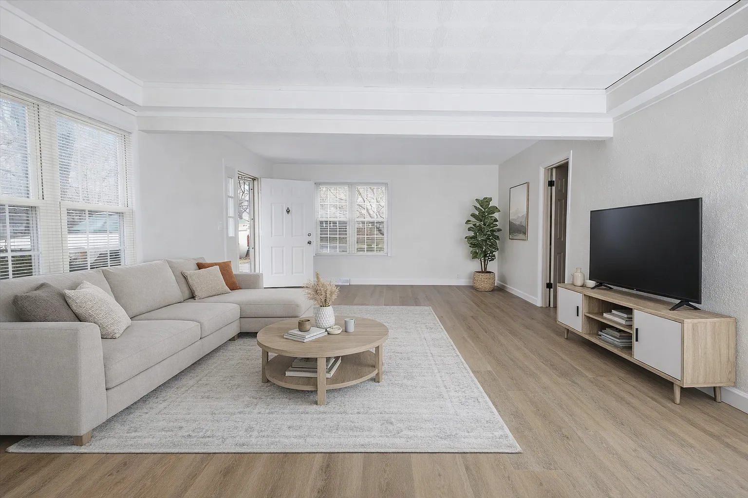 4 bed, 2.5 bath, 1612 sqft, $1,995 — Photo 3