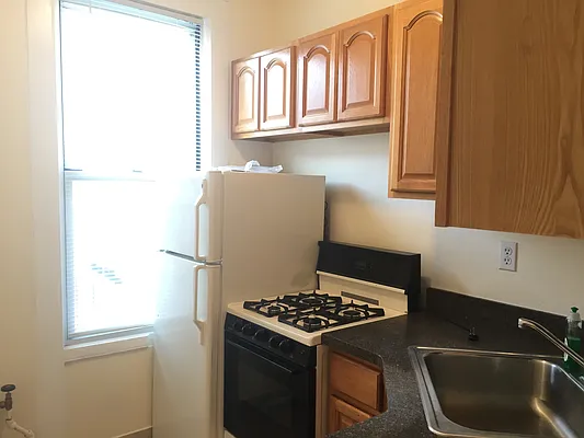 Rented by Proper Real Estate, LLC | media 19