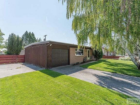 3rd image of 328 Melrose Dr