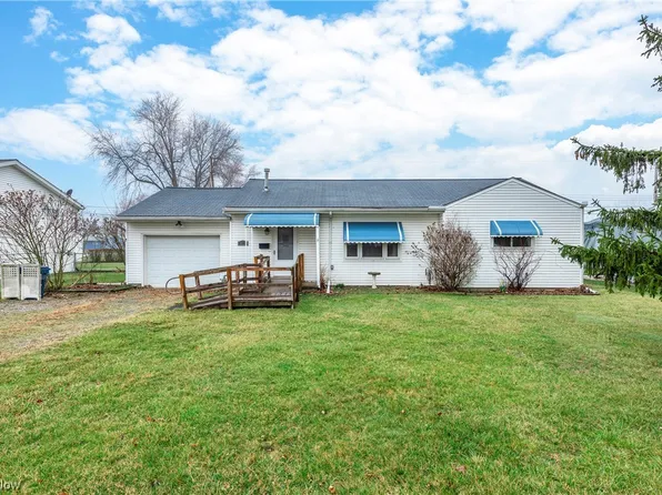 872 Howell St, Sheffield Lake, OH 44054