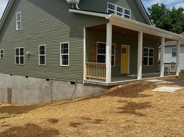 2001 McCroskey Ave, Knoxville, TN 37917