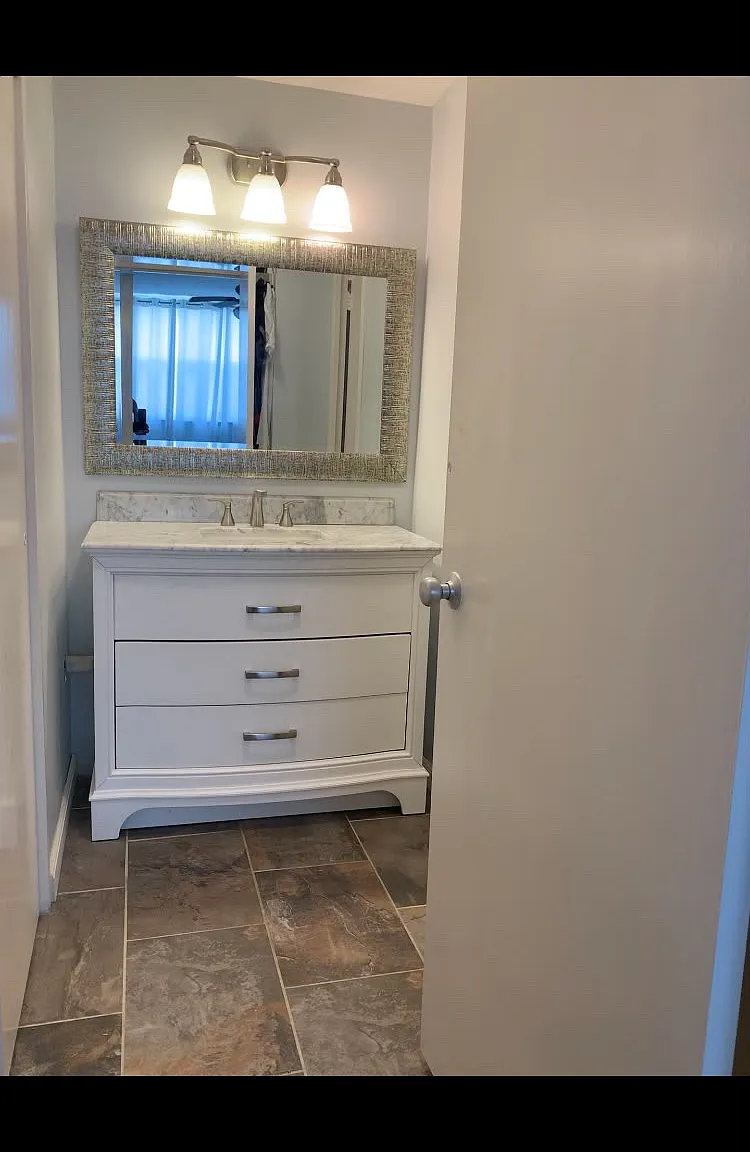 1 bed, 770 sqft, $1,200 — Photo 4