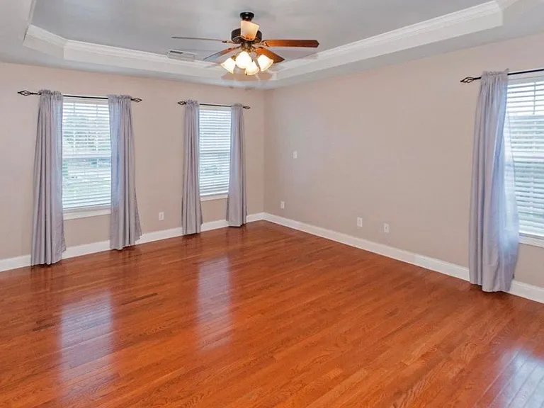 6909 Gates Ln — Photo 10