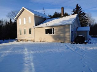 N1907 Ernst Rd, New London, WI 54961