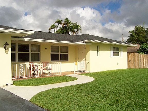 CBS HOME IN FL GARDENS