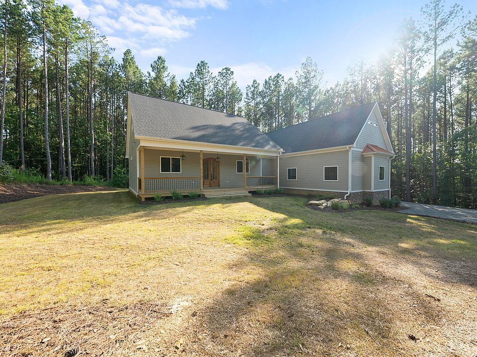 1st image of 352 Anneliis Ln