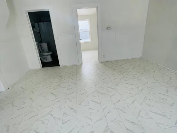 826 Griswold St, Port Huron, MI 48060