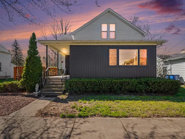 708 Nebobish Ave, Bay City, MI 48708