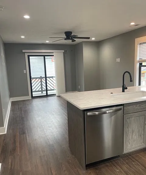 1624 Carrollton Ave — Photo 10