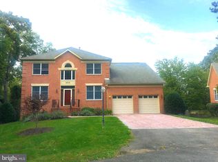 8518 Ashgrove Plantation Cir, Vienna, VA 22182