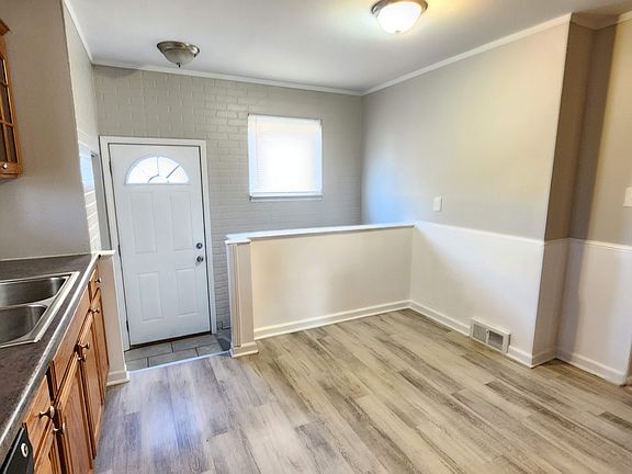 4th image of 31031 Hiveley St