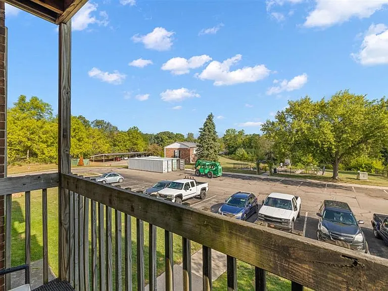 Residences at Grand Blanc Apartments - Grand Blanc, MI — Photo 10