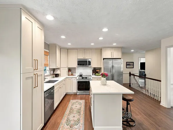 165 Mercer Ave, Harrodsburg, KY 40330