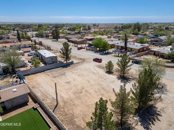 10371 Manzana Rd, Socorro, TX 79927