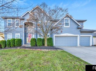 17821 Shadow Ridge Dr, Omaha, NE 68130