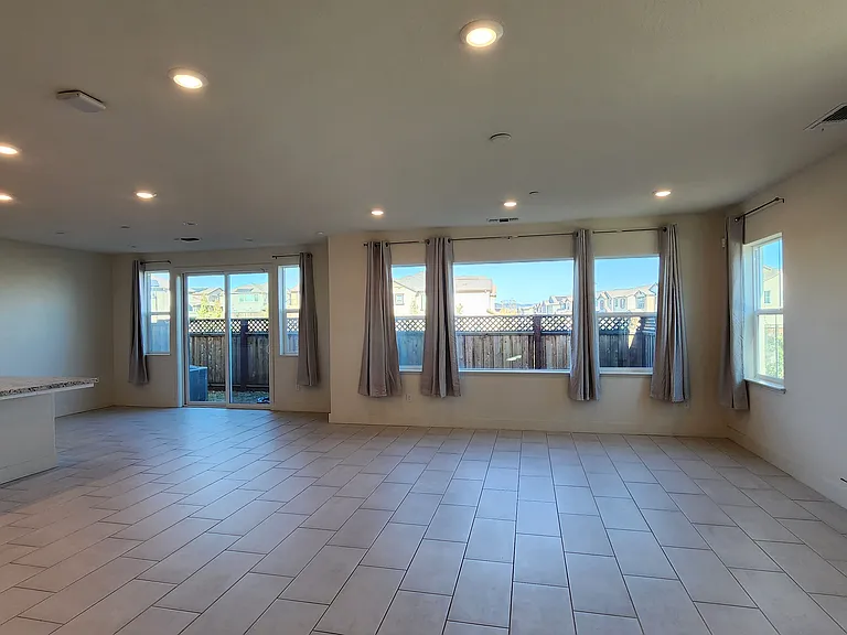 1512 Umbria Ct — Photo 6