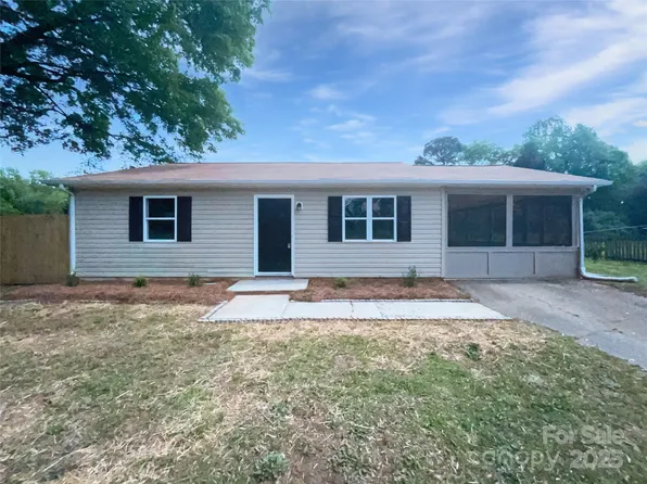 109 Downing St, Troutman, NC 28166