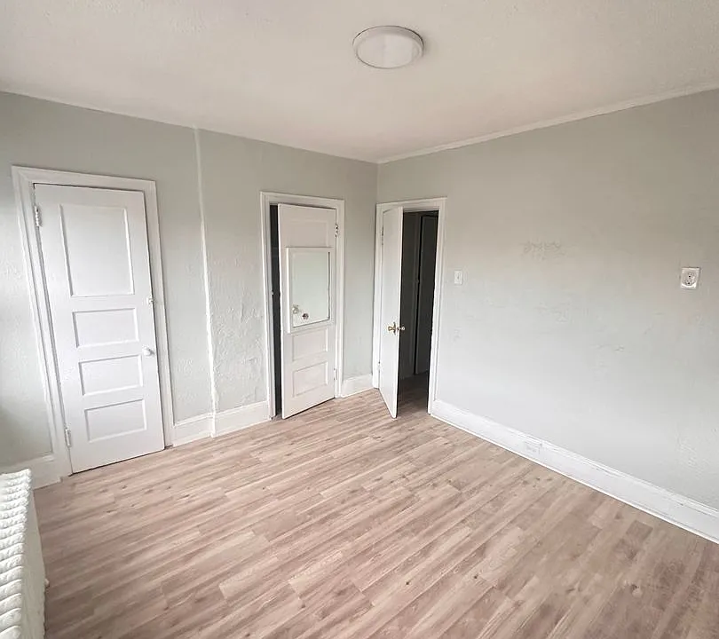 4950 Walnut Street