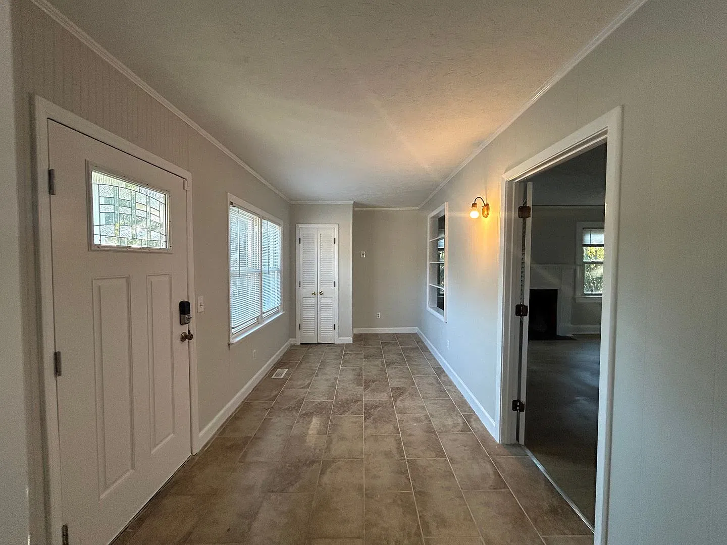 1607 Ramsey ~ Kings Terrace — Photo 3
